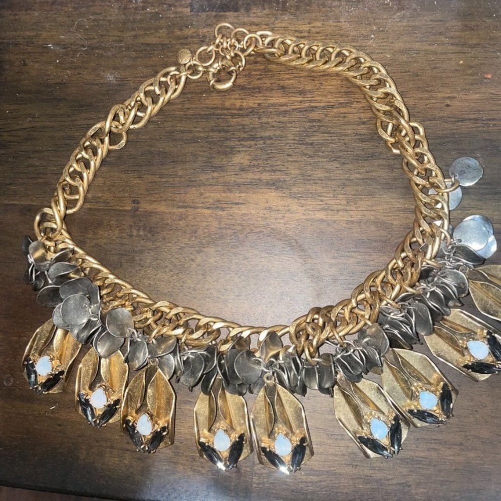 Beautiful Gold, Mother of the Pearl and Moonstone Necklace